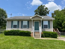 1026 Bush Ave in Oak Grove, KY - Building Photo