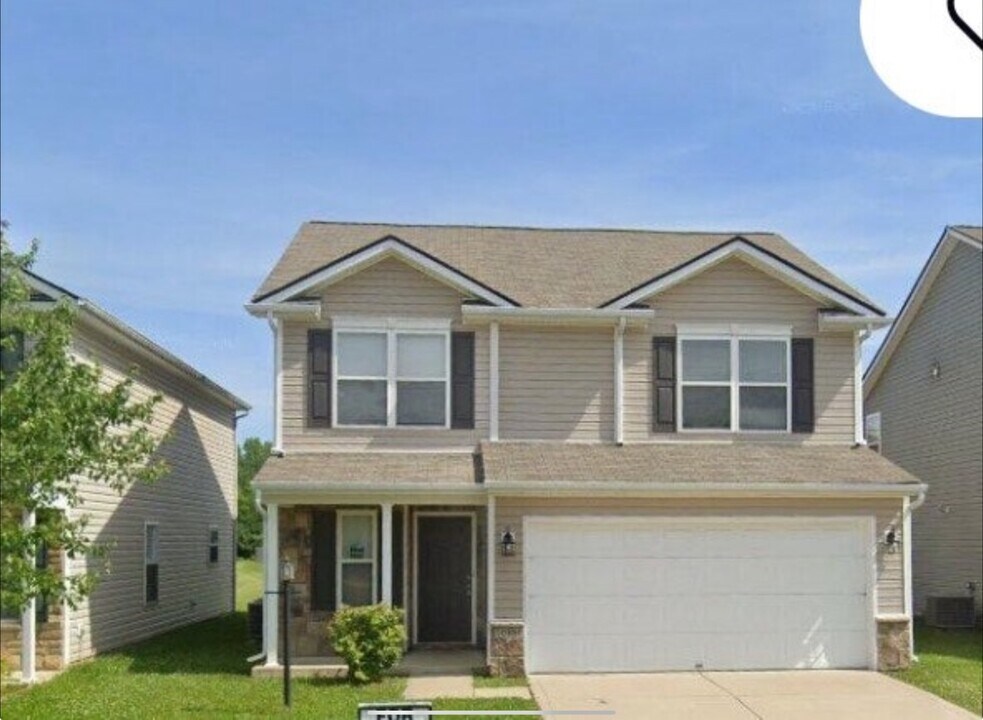 10450 Candy Apple Ln in Indianapolis, IN - Building Photo