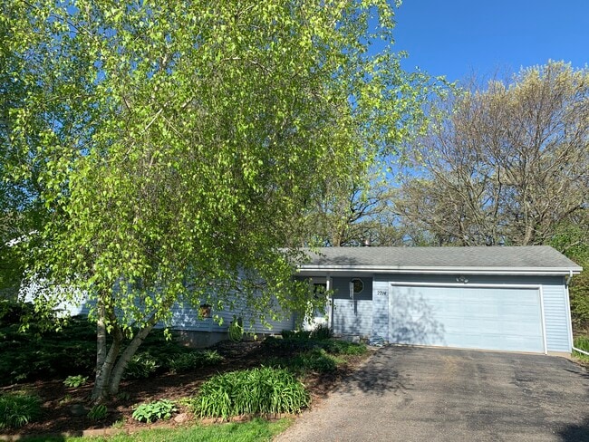 property at 2714 Wentworth Dr