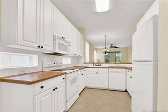 3701 NW Willow Creek Dr in Jensen Beach, FL - Building Photo - Building Photo