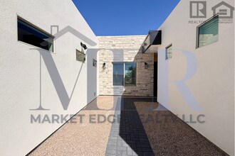 16132 E Lowden Ct in Scottsdale, AZ - Building Photo - Building Photo