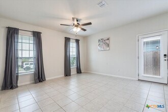 360 Spiny Lizard Ln in San Marcos, TX - Building Photo - Building Photo
