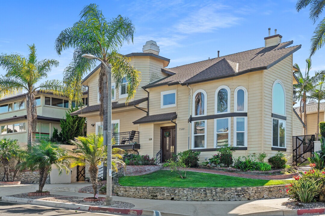 7901 Berger Ave, Unit 7901 Berger Ave Playa del in Playa Del Rey, CA - Foto de edificio
