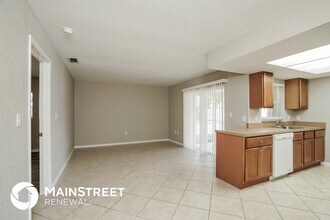 1423 SE 18th St, Unit Unit B.1204610 in Cape Coral, FL - Building Photo - Building Photo