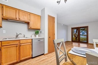 9608 Bent Pine Dr in St. Louis, MO - Building Photo - Building Photo