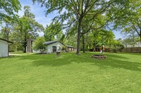 8928 West Ln in Magnolia, TX - Foto de edificio - Building Photo