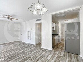 2109 W Hayward Ave in Phoenix, AZ - Building Photo - Building Photo