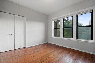 6700 S Merrill Ave in Chicago, IL - Building Photo - Building Photo