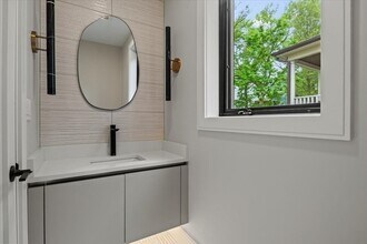 116 Thorndike St in Brookline, MA - Building Photo - Building Photo