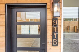 911B NW 56th in Seattle, WA - Building Photo