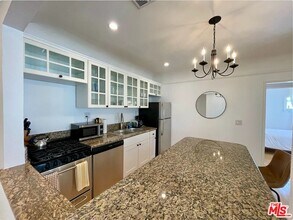 947 5th St in Santa Monica, CA - Building Photo - Building Photo