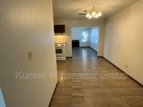 425 Williamsburg Dr in Belleville, IL - Building Photo - Building Photo