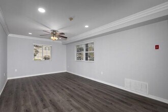 151 Lake Pointe Ct in Middle Island, NY - Building Photo - Building Photo