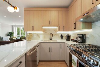 2344 W Polk St in Chicago, IL - Building Photo - Building Photo