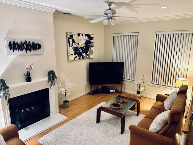 4106 W Kling St in Burbank, CA - Building Photo - Building Photo