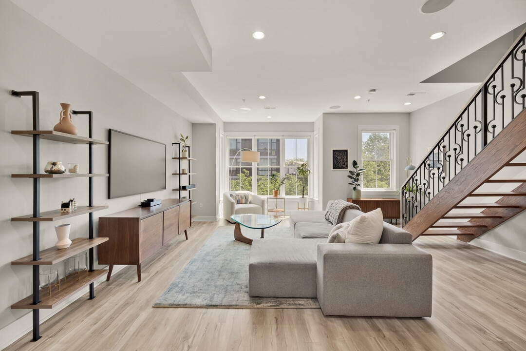 1912 8th St NW, Unit APT D in Washington, DC - Building Photo