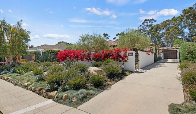 3035 Samarkand Dr in Santa Barbara, CA - Building Photo - Building Photo