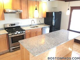 34 Bentley St, Unit 2 in Boston, MA - Building Photo