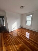 83 1/2 Summer St, Unit 2 in Salem, MA - Building Photo