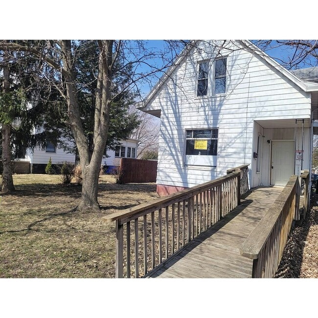 property at 505 E Virginia Ave