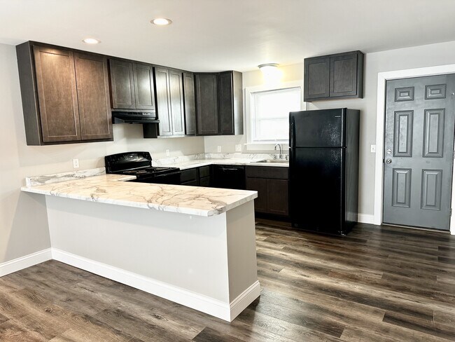 1111 Columbus Cir in Warrenton, MO - Building Photo - Building Photo