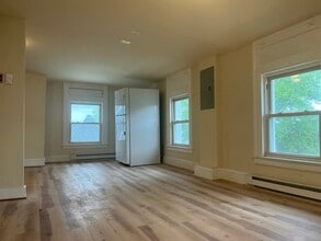 138 Washington St in Middletown, CT - Building Photo - Building Photo