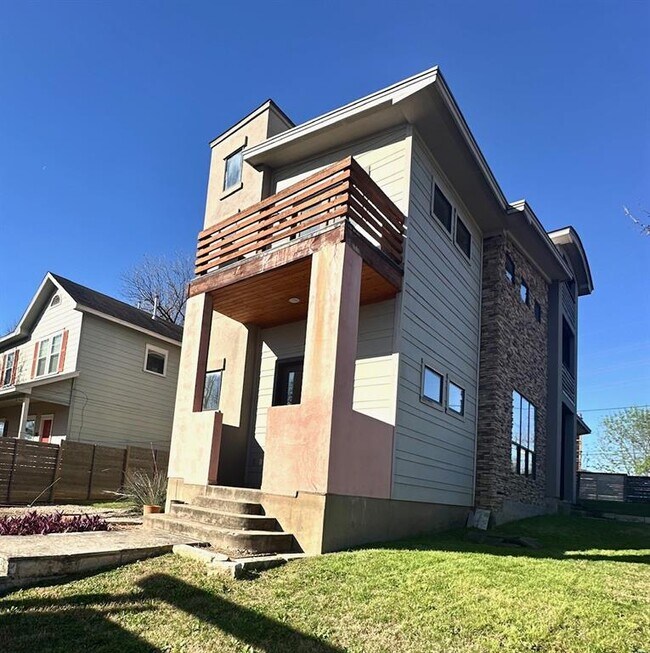 1814 Maple Ave in Austin, TX - Building Photo - Building Photo