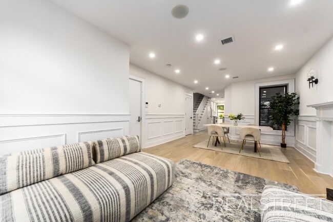 Brand New Triplex in Ocean Hill in Brooklyn, NY - Foto de edificio - Building Photo