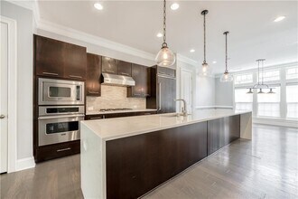1124 Holly Ave in Atlanta, GA - Building Photo - Building Photo