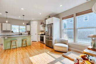 1645 E 3rd St in Moscow, ID - Foto de edificio - Building Photo