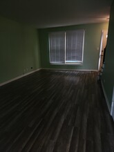 1751 Bristol Walk, Unit 1751 in Hoffman Estates, IL - Building Photo - Building Photo