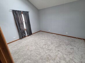 1906 Beach Rd in McHenry, IL - Building Photo - Building Photo