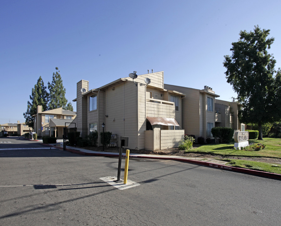 Hidden Glen Apartments in Sacramento, CA - Building Photo