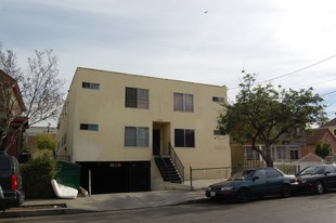 1326 Valencia St Apartments