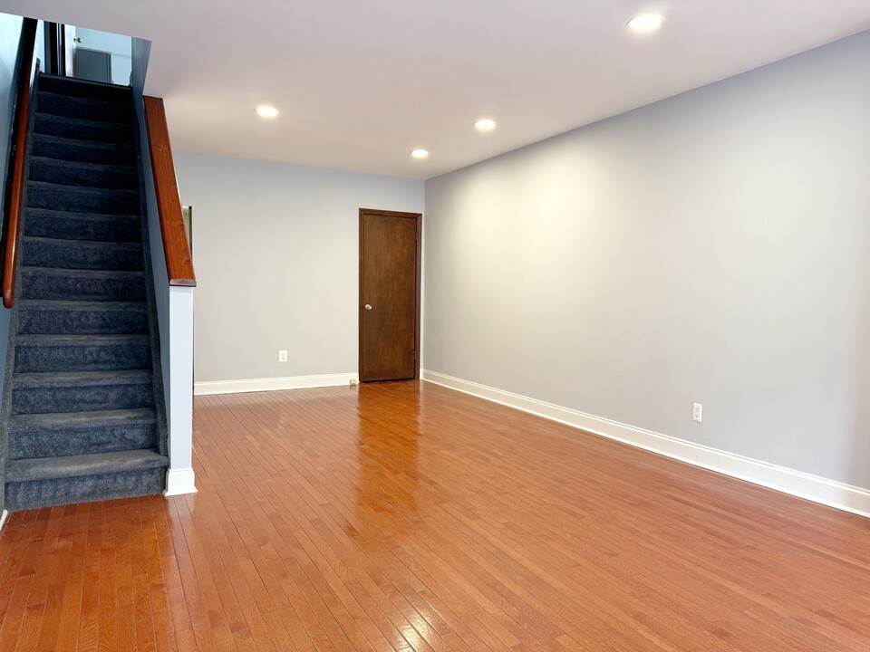 1239 Durfor St in Philadelphia, PA - Building Photo