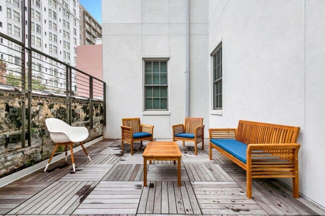 1014 Canal St in New Orleans, LA - Building Photo - Building Photo