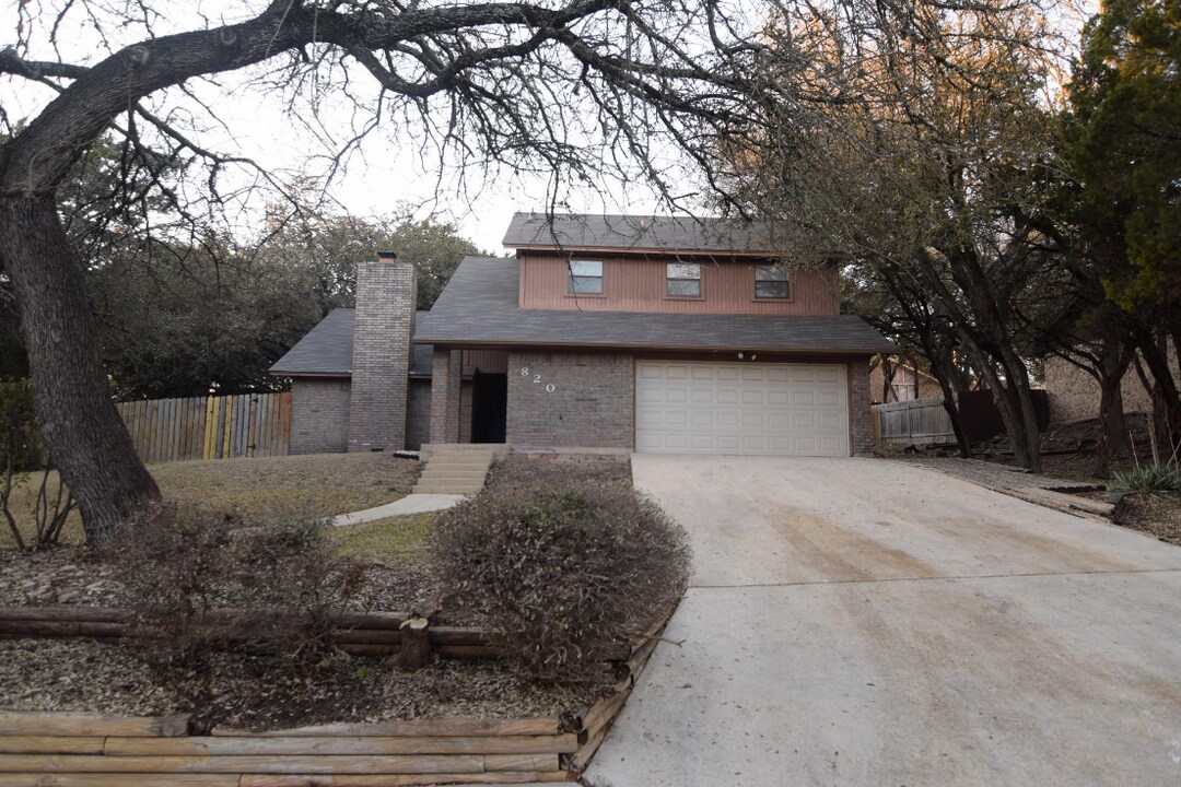 820 Cedar Ridge Dr in Harker Heights, TX - Building Photo
