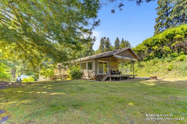 property at 1168 NW Sunlit Ln