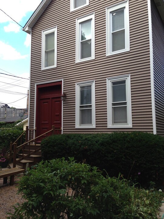 3046-2 N Southport Ave, Unit 2R in Chicago, IL - Foto de edificio
