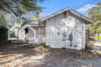 876 Custer St in Atlanta, GA - Building Photo - Building Photo