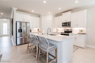 267 Tamarindo Ln in Naples, FL - Building Photo - Building Photo