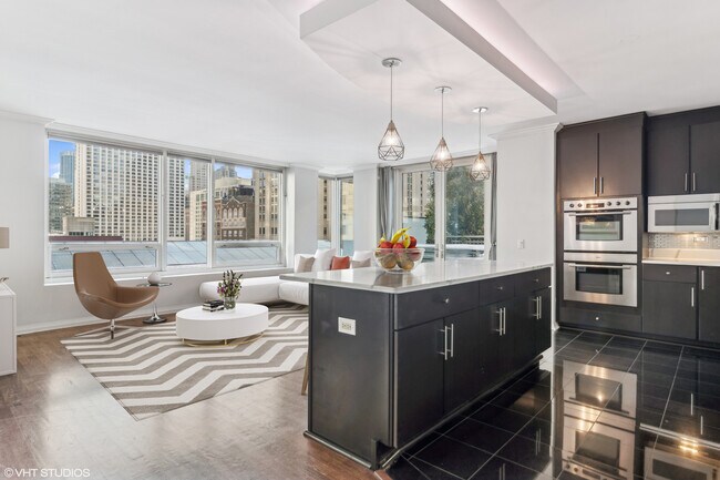 33 W Ontario St, Unit 14B in Chicago, IL - Building Photo - Building Photo