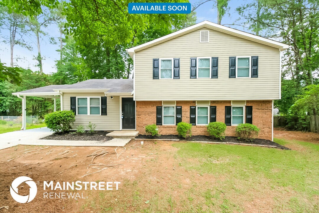 7548 Colonial Ct in Jonesboro, GA - Building Photo