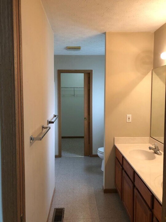 2747 Wyndham Ct in West Lafayette, IN - Building Photo