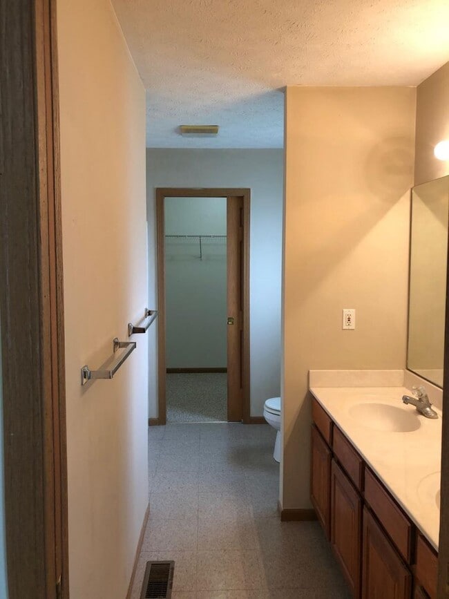property at 2747 Wyndham Ct