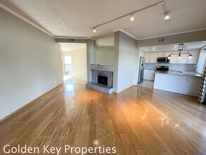 6918 Sandpiper Pl in Carlsbad, CA - Building Photo - Building Photo