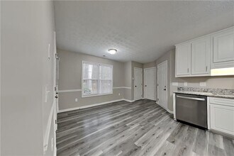 275 Grayson Manor Dr SW in Loganville, GA - Building Photo - Building Photo