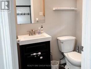 47 Cornish Dr in Clarington, ON - Building Photo - Building Photo