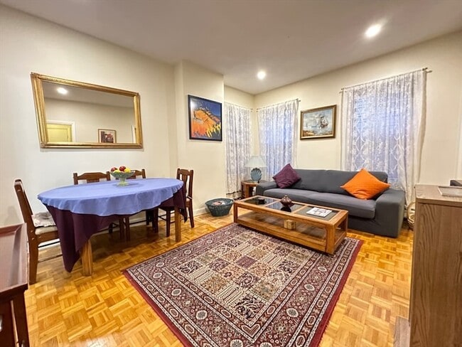 59 W Cedar St, Unit 3 in Boston, MA - Building Photo - Building Photo