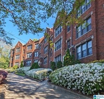 3015 Highland Ave in Birmingham, AL - Building Photo